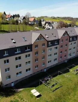 Sanierte Drei-Raum Wohnung mit Glasfaseranschluss - Gornau (Erzgebirge)