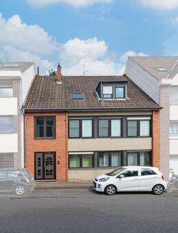 PHI AACHEN - Charmantes Dreifamilienhaus mit gepflegtem Garten in Top-Lage von Würselen! - Würselen