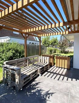 Bad Zwischenahn-Ohrwege. Gefühlter Neubau! Sehr familienfreundliche Lage! PV-Anlage+Speicher+Wallbox - Bad Zwischenahn