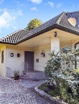 Stilvolles Einfamilienhaus mit tollem Süd-Grundstück und Garage in idyllischer Lage von Groß Parin! - Bad Schwartau