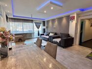 Elegante 3,5-Zimmer-Wohnung mit Balkon, Einbauküche und Garage - Velbert