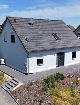 Modernes Einfamilienhaus in ruhiger Höhenlage - Energieeffizient, stilvoll & bezugsbereit - Bettingen
