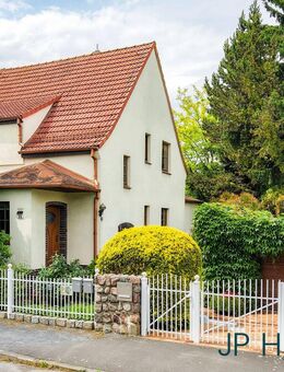 Großzügiges Einfamilienhaus mit Pool und Einliegerwohnung - ca. 255?m² Wohn- und Nutzfläche - Berlin