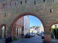 Traumhafte 2-Zimmer-Altbauwohnung auf der Altstadtinsel in sehr ruhiger Lage - Lübeck