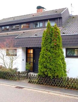 Einfamilienhaus mit Einliegerwohnung und beeindruckender Aussicht und Raum für Ihre Ideen - Gorxheimertal