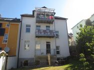 Objekt-Nr.: 73/22 - schöne vermietete 2-Zimmer-Etagen-ETW mit Wanne, Dusche und Balkon im EG in Plauen - Plauen