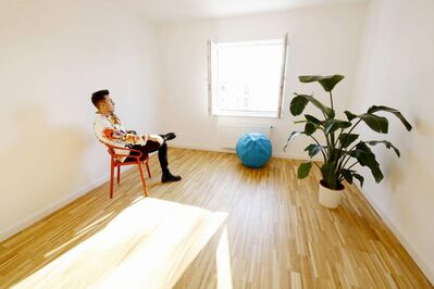 Wunderschöne Wohnung - PARKETT / FUßBODENHEIZUNG / BALKON