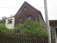 Objekt-Nr.: 9324 - Gemütliches teilsaniertes Einfamilienhaus mit Elektroheizungen in Reuth / Vogtland - Reuth (Sachsen)
