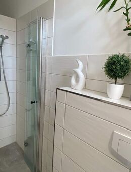 CORDULA IMMOBILIEN elegante 3 Raum - Wohnung 2 Bäder, Balkon und Stellplatz zu vermieten cordula 3013 - Erfurt