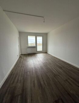 Helle 3-Zimmer-Wohnung mit Balkon in Schwerin - Schwerin
