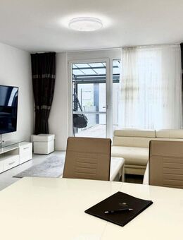 Hermann Immobilien: Gepflegtes Reihenmittelhaus mit Terrasse und Garage in ruhiger Lage - Hanau (Brüder-Grimm-Stadt)