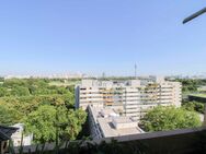 Über den Dächern der Stadt: Ihr neues Zuhause im 12. Stock mit Panoramablick - München