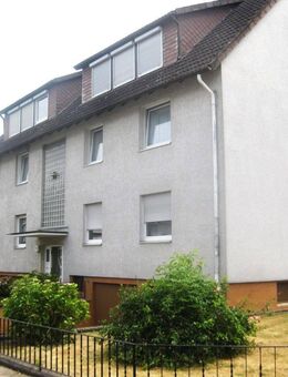 Gepflegte 2- Zi.- Dachgesch.- Wohnung m. überdachter Loggia u. Einbauküche in Northeim/ 0stpreußenstr - Northeim