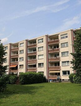 Schöne Wohnung in Wedau, 3,5-Zimmer, Balkon, gute Aufteilung. - Duisburg