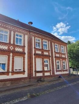 Mehrfamilienhaus mit 4 Wohneinheiten und 5 Stellplätzen im Ortskern von Dörnitz! - Möckern (Sachsen-Anhalt)