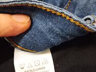 Damen kurze Jeans Shorts zu verkaufen - Kröv