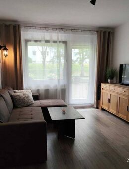 Attraktive 3-Zimmer-Wohnung mit Balkon in ruhiger Lage - modernisiert und bezugsbereit - Naumburg (Saale)