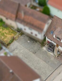 Platz für Natur, Ruhe und Gestaltung - Historisches Haus mit viel Potenzial! - Neuhausen