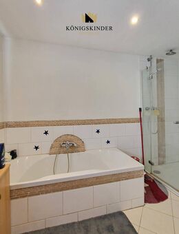 Teilrenoviertes Wohnhaus mit Werkstatt und Nebengebäude - Boms