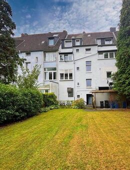 Im Paket oder einzeln zu erwerben! Aufgeteiltes Mehrfamilienhaus in Toplage. - Leverkusen