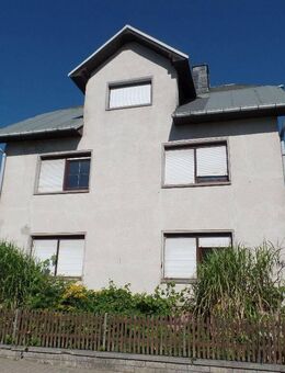 Wohnhaus mit Einliegerwohnung - Waldheim
