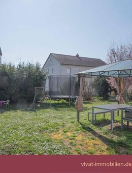 Anbau- und Aufstockungsoptionen! Wohnhaus mit 2 WE in besonders schöner Wohnlage - Bad Nauheim