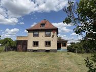 EFH mit Einliegerwohnung, auf großem Grundstück mit Nebengelass und großer Garage - Löwenberger Land