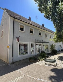 INVEST - Wohn- und Geschäftshaus mit Garagen - Markt Berolzheim