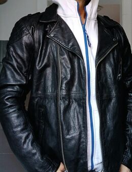 Verschiedene Lederjacken abzugeben - Paderborn Zentrum
