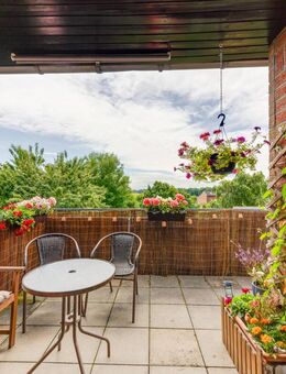Helle 3-Zimmer-Wohnung mit Süd-Balkon, zwei Bädern und Blick ins Grüne - Aachen