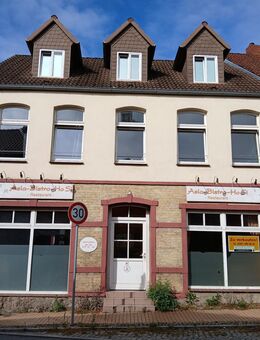 Wohn- und Geschäftshaus, Gewerbefläche mit Schaufenstern - Warin