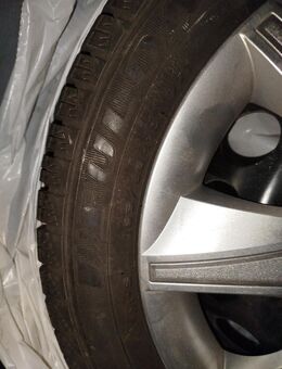 Verkaufe einen Satz Winterräder komplett 165/60R 15 77H für Toyota Aygo - Dresden