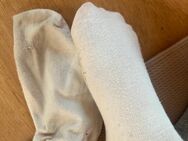 Getragene Socken beim pilates - Hamburg