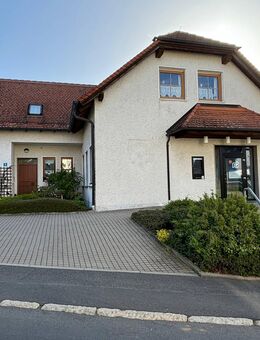 Großzügiges Zweifamilienhaus mit Gewerbefläche - Hohenberg (Eger)