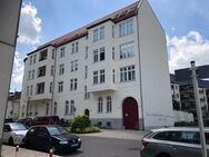 Charmante 4-Zimmer-Altbau-ETW mit Parkett und Balkon - Magdeburg