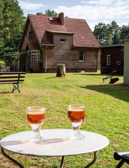 Wohnhaus oder Ferienhaus auf 4400 qm Paradiesgrundstück im Wald - Rüthnick