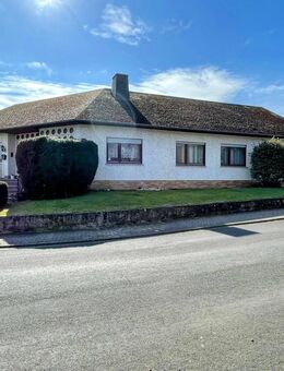 Haus in Mayen-Hausen: Wohnen auf einer Etage mit Sauna & Schwimmbad - Mayen