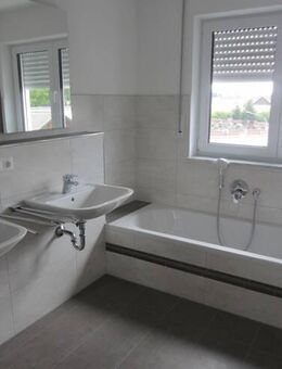 Dreizimmerwohnung in Neufahrn mit großem Balkon - Neufahrn (Niederbayern)
