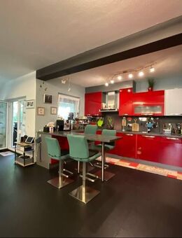 Charmante Dachgeschosswohnung mit Weitblick - Stilvoll, modern und ruhig gelegen am Röttererberg - Rastatt