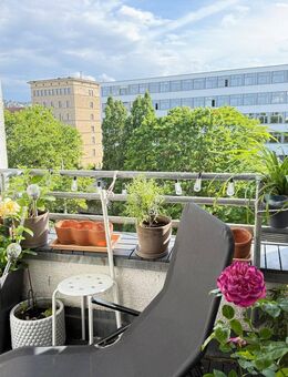 Helle, gepflegte 2ZW on TOP mit Aufzug und Balkon in S-Mitte! - Stuttgart