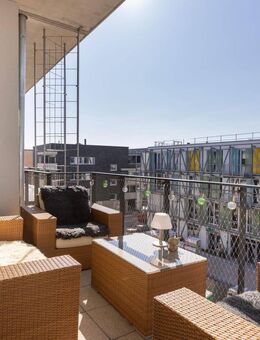 Hochwertige Penthouse-Wohnung mit großer, uneinsehbarer Dachterrasse in zentraler Wohnlage - Kirchheim (Teck)