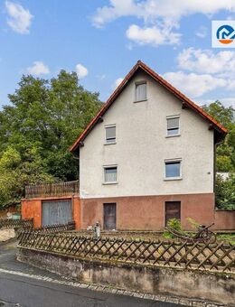 Altbestand in Würzburg-Unterdürrbach - Für Macher, Sanierer oder Projektentwickler - Würzburg