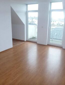 Dachgeschosswohnung mit Süd -West-Balko - Chemnitz