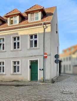 Top-Lage in Beelitz: 4-Parteien-Mehrfamilienhaus mit Remise und zwei Garagen im Stadtzentrum - Beelitz