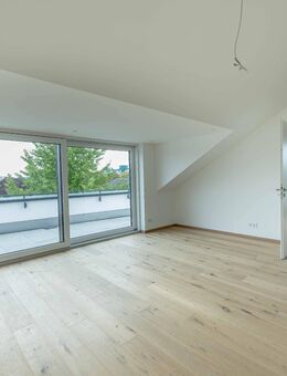 3-Zimmer-Penthouse mit Weitblick auf Martinskirche & Burg Trausnitz! - Landshut