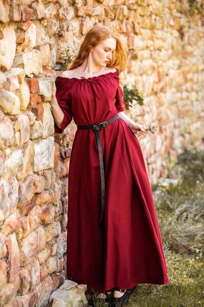 Mittelalterliches bodenlanges Kurzarmkleid in Rot - Wuppertal