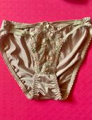 Schöner goldener Slip, Größe XS in 40210