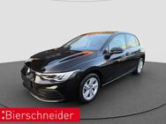 VW Golf, 1.5 VIII Lim eTSI Life, Jahr 2023 - Straubing