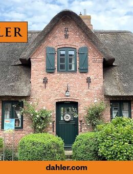 Ansprechendes reetgedecktes Friesenhaus auf Föhr - Oevenum