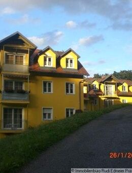 Schöne 3 Zimmer Dachgeschoss Wohnung mit Wintergarten und Balkon - Deggendorf